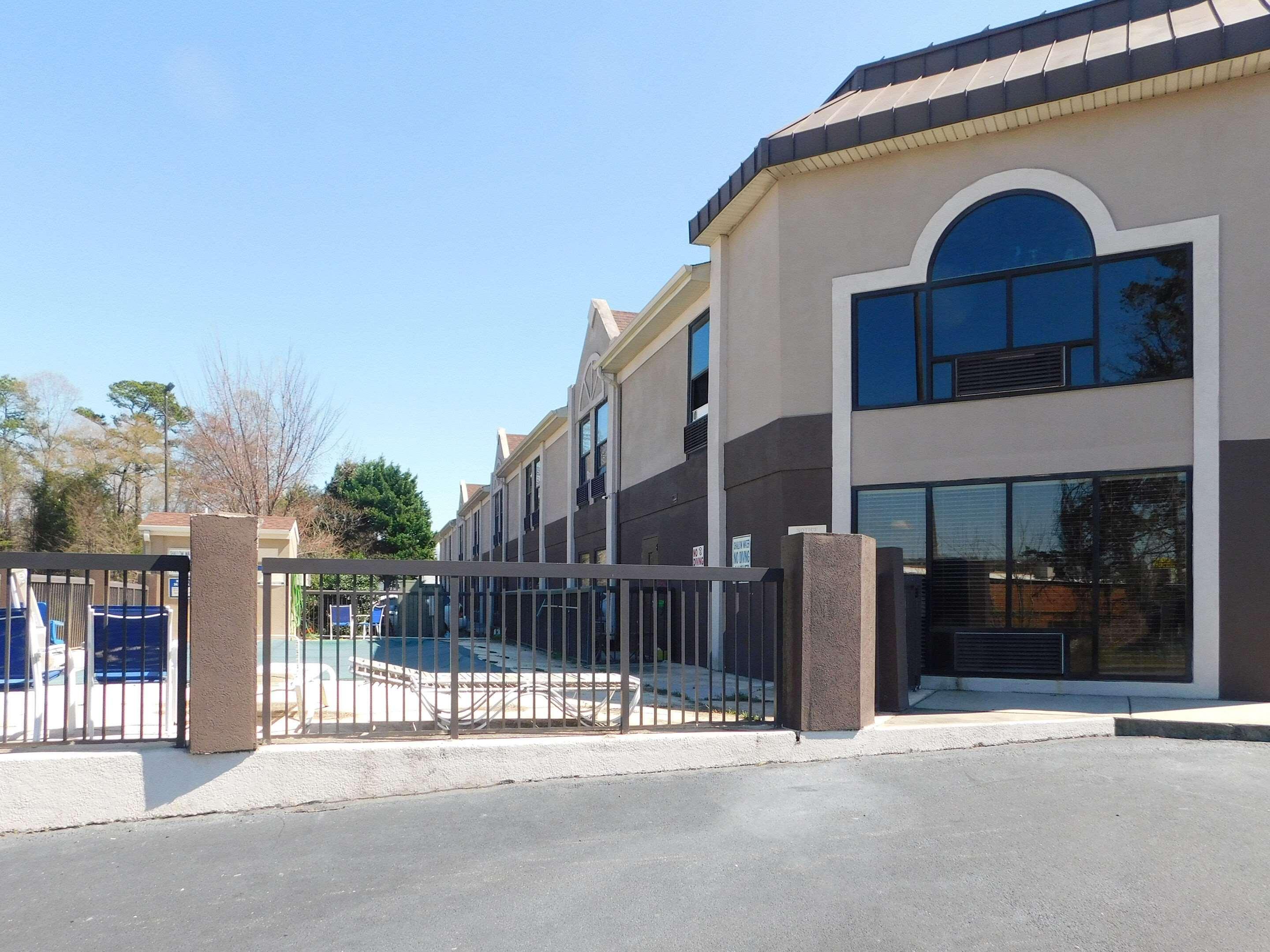 Quality Inn & Suites Thomasville Exterior photo